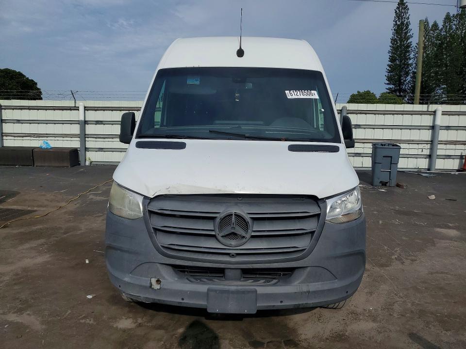 2022 Mercedes-benz Sprinter VIN W1Y4ECHY9NT082357 COPART salvage auction — MECHANICAL, FL - CERTIFICATE OF TITLE (P), sold $10,300 on 2026-07-28 (photo 5)