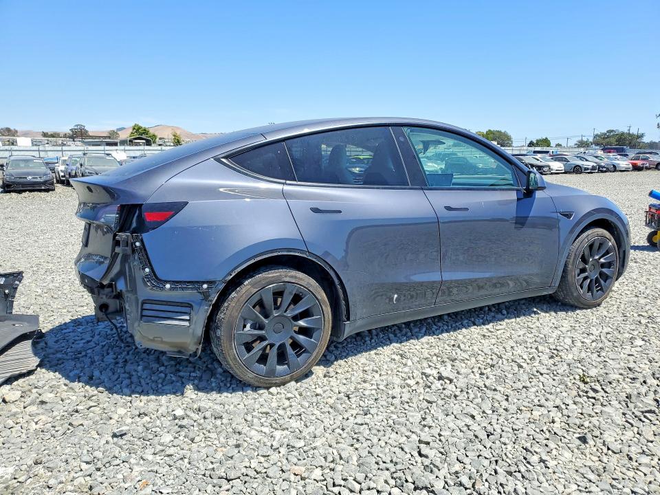 2021 Tesla Model y VIN 5YJYGDEE2MF213243 COPART salvage auction — REAR END, Ca - Salvage Certificate, sold $13,100 on 2026-07-16 (photo 3)