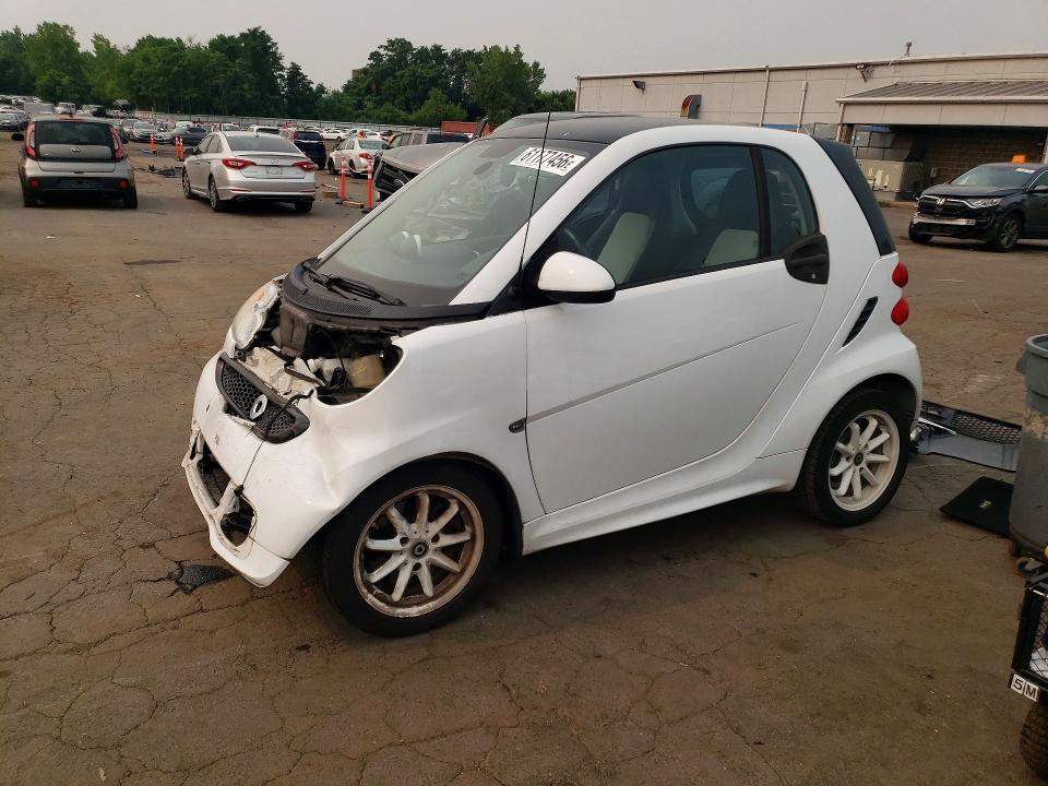 2013 Smart Fortwo VIN WMEEJ3BA7DK651129 COPART salvage auction — FRONT END, Ct - Cert Of Title-Salvage, sold $1,000 on 2026-08-04 (photo 1)