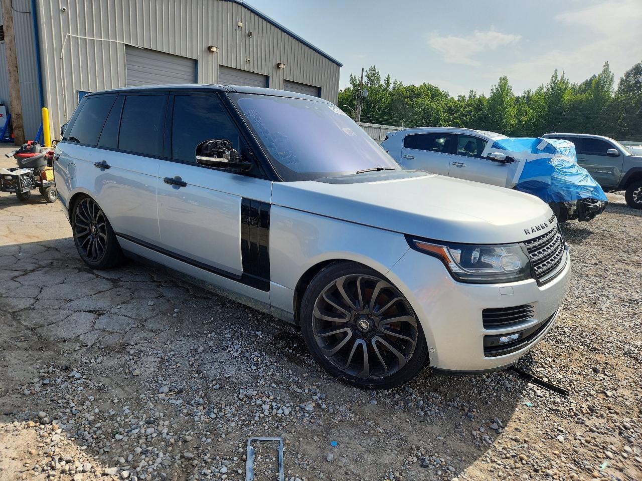 2017 Land rover RANGE ROVER VIN SALGS2FV3HA370610 COPART salvage auction — Normal Wear, VA - CERTIFICATE OF TITLE, sold $5,900 on 2026-09-24 (photo 4)