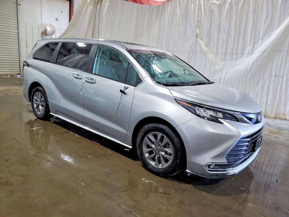 2023 Toyota Sienna VIN 5TDYSKFC8PS099992 COPART salvage auction — SIDE, NY - CERTIFICATE OF TITLE, sold $30,250 on 2026-07-16 (photo 4)