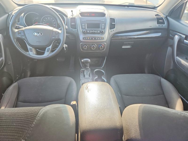 2015 Kia Sorento VIN 5XYKT3A66FG653424 COPART salvage auction — MINOR DENT/SCRATCHES, Ks - Dealer Only Clean Title, sold $600 on 2026-07-30 (photo 8)