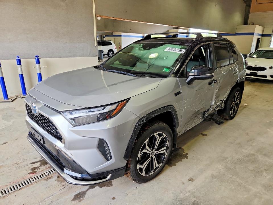 2022 Toyota Rav 4 VIN JTMEB3FVXND075454 COPART salvage auction — SIDE, VA - CERT OF TITLE - SALVAGE, sold $3,150 on 2026-07-24 (photo 1)