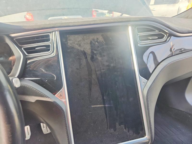 2014 Tesla Model s VIN 5YJSA1H21EFP62246 COPART salvage auction — FRONT END, AZ - DIS/DLR/EXP ONLY SALVAGE TITLE, sold $600 on 2026-07-31 (photo 9)
