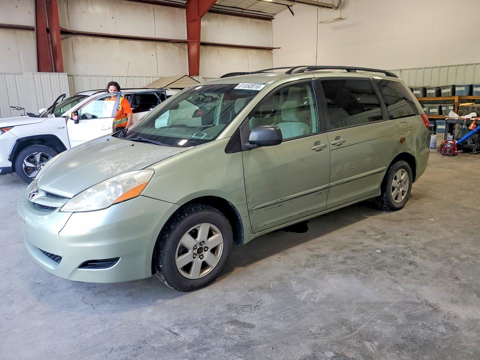 2009 Toyota Sienna VIN 5TDZK23C89S268047 COPART salvage auction — SIDE, NY - CERTIFICATE OF TITLE, sold $1,300 on 2026-07-20 (photo 1)