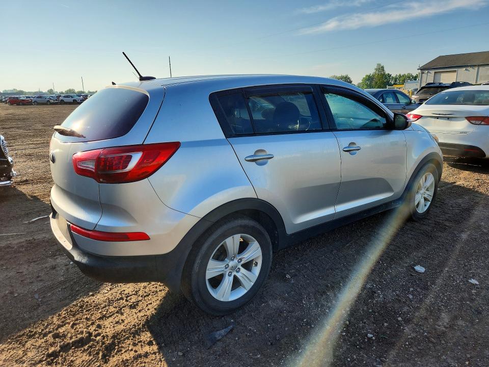 2013 Kia Sportage VIN KNDPB3A2XD7351344 COPART salvage auction — MECHANICAL, Mi - Dealer Only Clean Title, sold $1,250 on 2026-07-22 (photo 3)