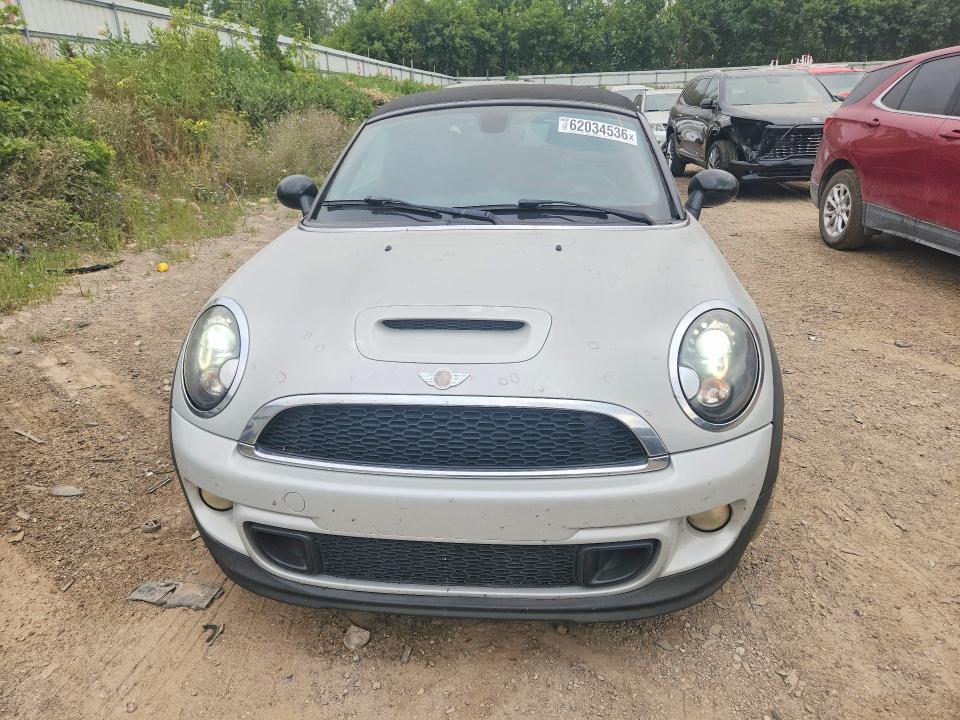 2013 Mini Cooper VIN WMWSY3C55DT565873 COPART salvage auction — MINOR DENT/SCRATCHES, Fl - Cert Of Title Slvg Rebuildable, sold $775 on 2026-08-12 (photo 5)