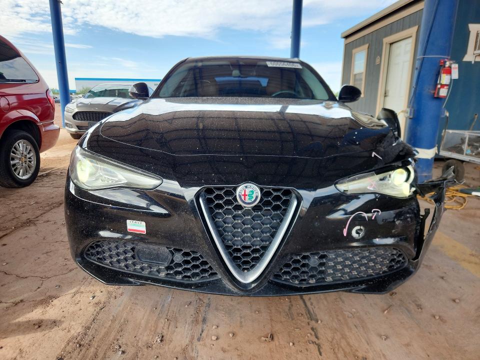 2018 Alfa romeo Giulia VIN ZARFAEDN2J7570817 COPART salvage auction — FRONT END, Az - Cert Of Title - Salvage, sold $4,550 on 2026-08-20 (photo 5)