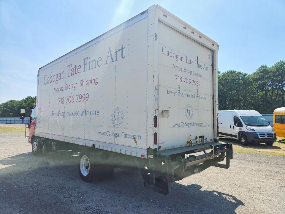 2013 Isuzu Nqr VIN JALE5W162D7900570 COPART salvage auction — MINOR DENT/SCRATCHES, NY - CERTIFICATE OF TITLE, sold $2,500 on 2026-07-29 (photo 2)