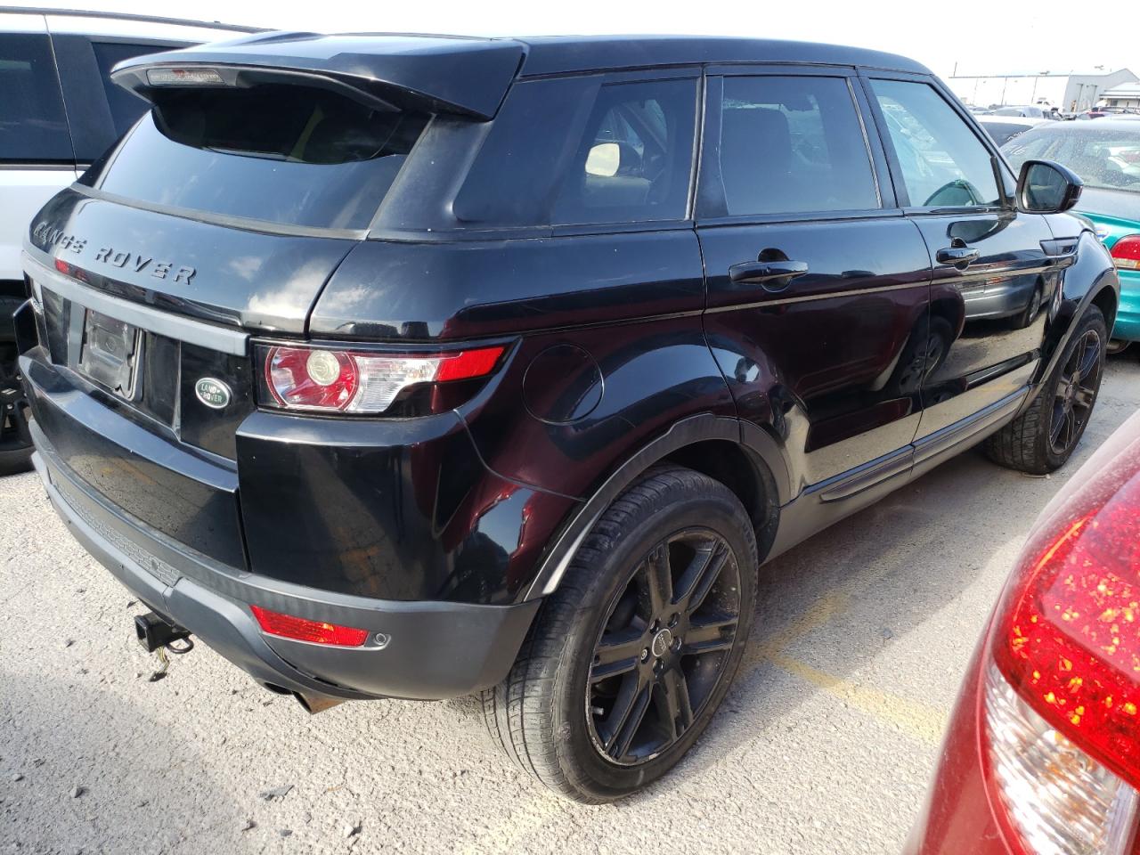 2015 Land rover Range rover evoque VIN SALVP2BG1FH014158 COPART salvage auction — VANDALISM, NV - SALVAGE TITLE, sold $2,900 on 2025-01-09 (photo 3)