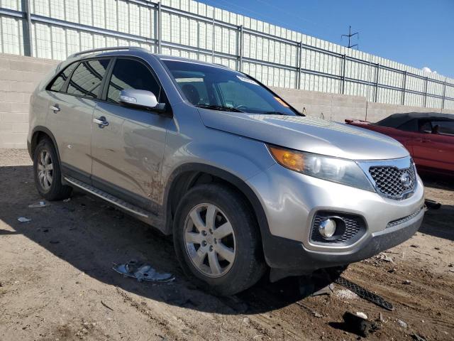 2013 Kia Sorento VIN 5XYKTDA21DG366556 COPART salvage auction — BIOHAZARD/CHEMICAL, Nm - Non-Repairable Vehicle Cert, sold $400 on 2026-07-02 (photo 4)