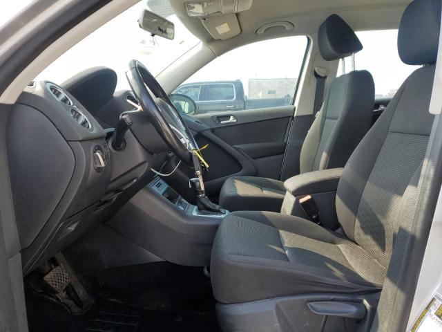 2017 Volkswagen Tiguan VIN WVGAV7AX4HK054441 COPART salvage auction — FRONT END, Ky - Red Salvage Non-Rebuildable, sold $1,500 on 2026-07-21 (photo 7)