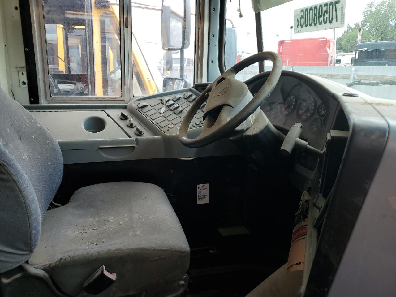 2013 Ic Corporation Ce Series School VIN 4DRBUSKNXDB300958 COPART salvage auction — Rear End, IA - CERTIFICATE OF TITLE, sold $1,200 on 2026-07-06 (photo 5)