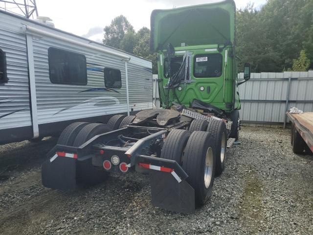 2022 Freightliner All other VIN 1FUJHTDV5NLNG8162 COPART salvage auction — FRONT END, FL - DEALER ONLY CLEAN TITLE, sold $7,000 on 2026-07-31 (photo 4)
