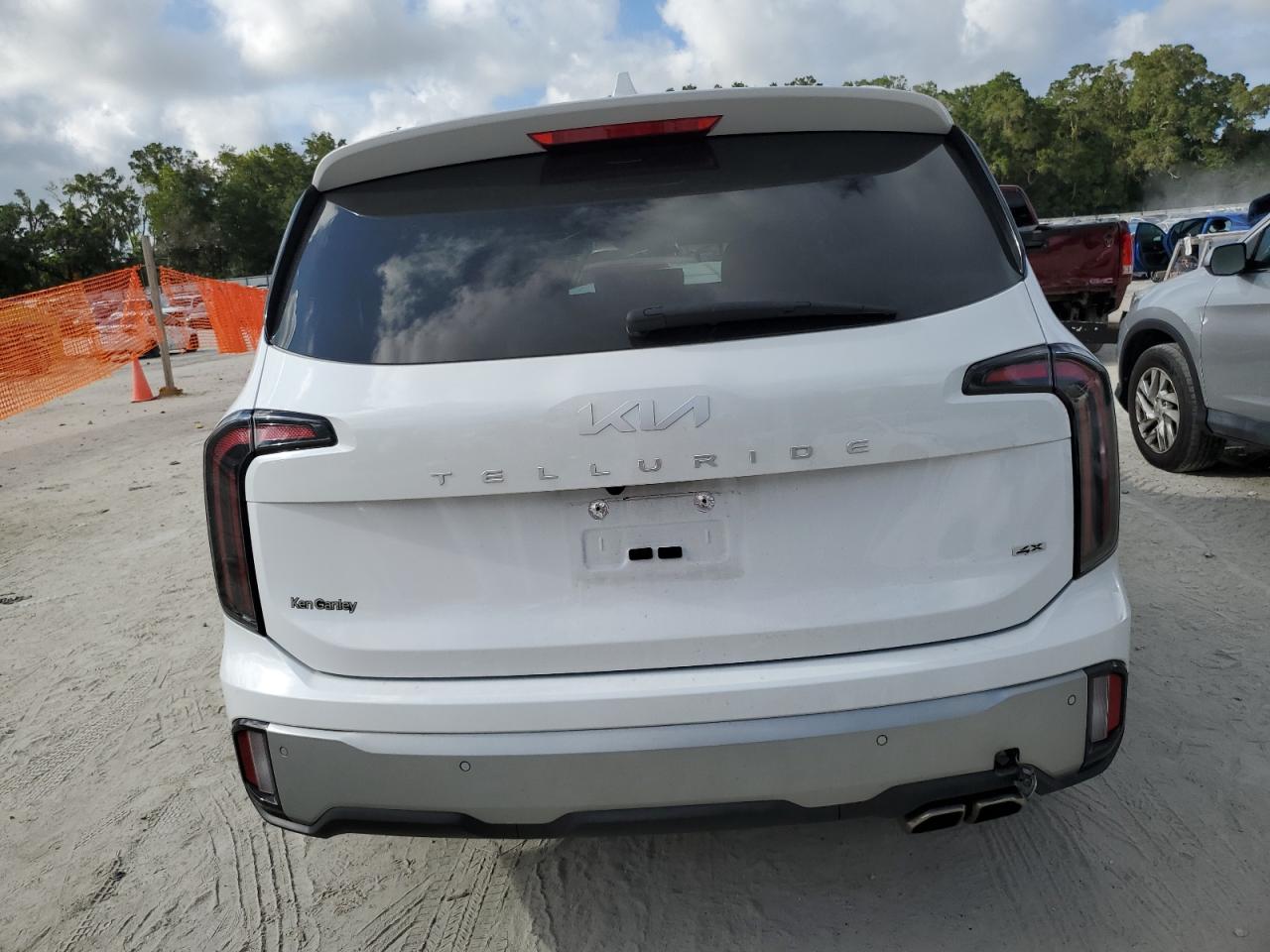 2023 Kia Telluride VIN 5XYP5DGC0PG409952 COPART salvage auction — Front End, FL - CERT OF TITLE SLVG REBUILDABLE, sold $8,000 on 2026-06-30 (photo 6)