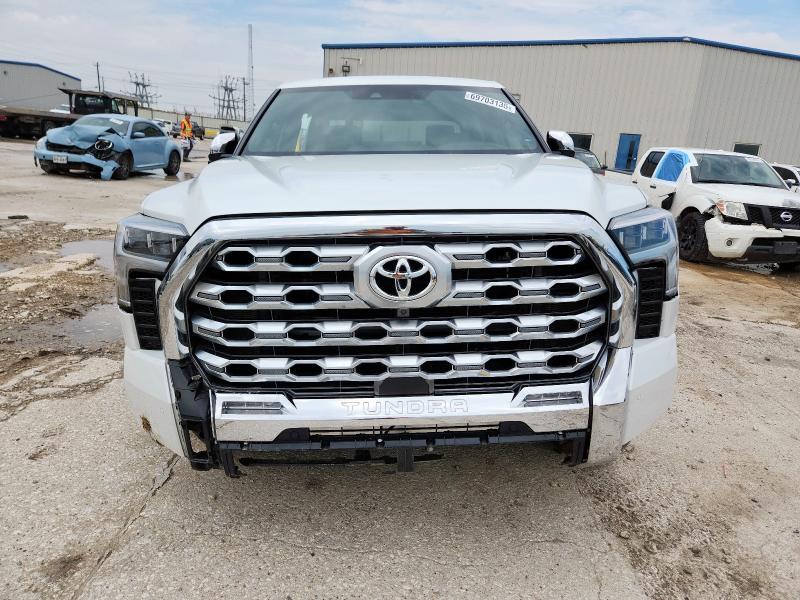 2025 Toyota Tundra VIN 5TFMA5DB1SX239431 COPART salvage auction — Rear End, TX - SALVAGE VEHICLE TITLE, sold $26,200 on 2025-10-23 (photo 5)