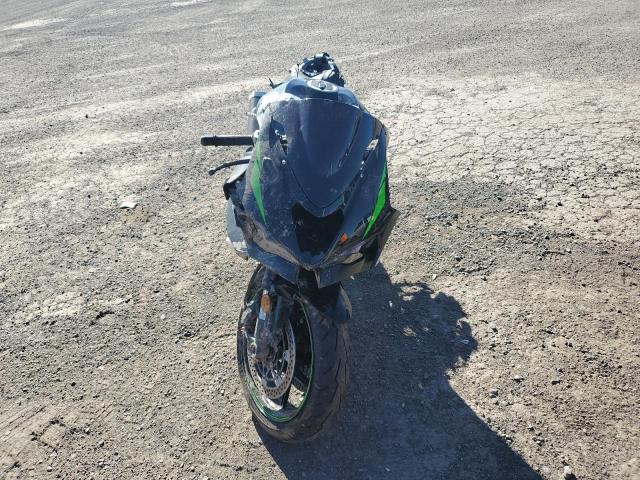 2025 Kawasaki Zx636 VIN JKBZXJJ14SA018097 COPART salvage auction — ALL OVER, QC - GRAVEMENT ACCIDENTE, sold $1,350 on 2026-07-14 (photo 2)