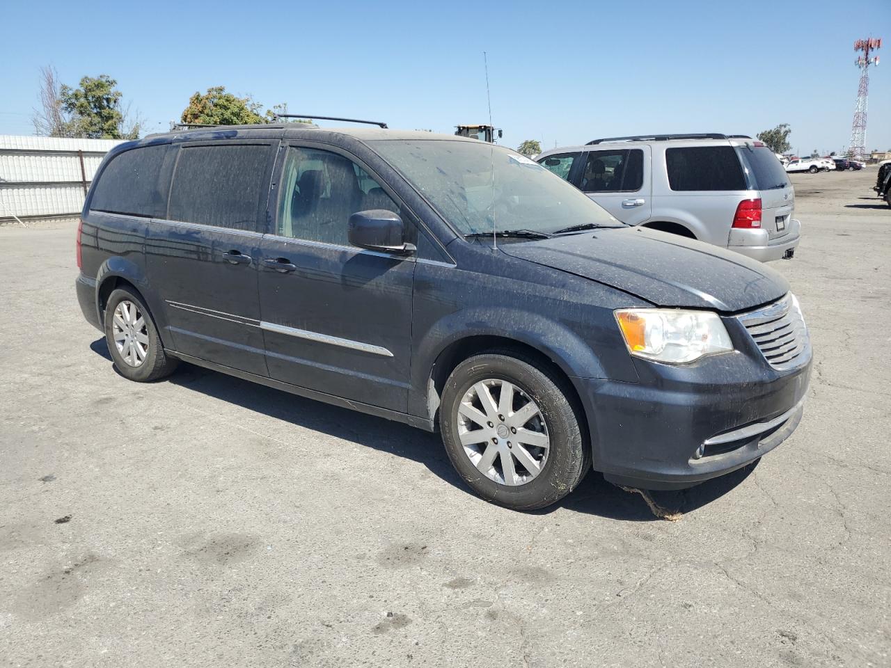 2014 Chrysler Town & country VIN 2C4RC1BG3ER444095 COPART salvage auction — Minor Dent/Scratches, CA - SALVAGE ACQUISITION BILLOFSALE, sold $500 on 2026-03-06 (photo 4)