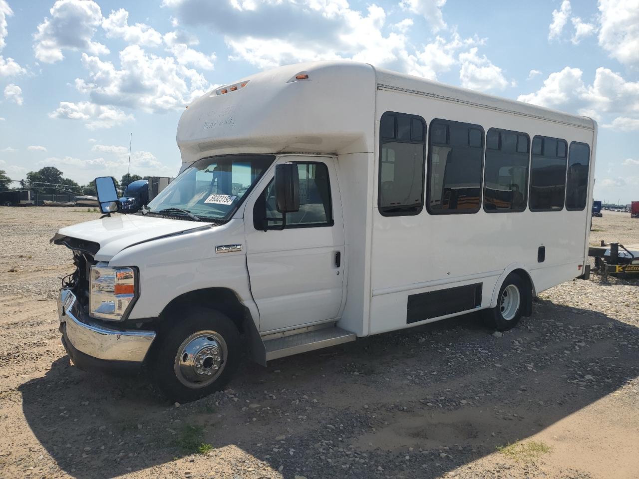 2019 Ford E-350 VIN 1FDEE3FS2KDC19132 COPART salvage auction — Front End, MO - SALVAGE CERTIFICATE OF TITLE, sold $14,800 on 2025-12-17 (photo 1)