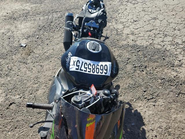 2025 Kawasaki Zx636 VIN JKBZXJJ14SA018097 COPART salvage auction — ALL OVER, QC - GRAVEMENT ACCIDENTE, sold $1,350 on 2026-07-14 (photo 5)