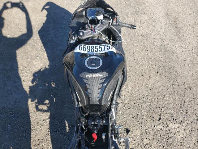 2025 Kawasaki Zx636 VIN JKBZXJJ14SA018097 COPART salvage auction — ALL OVER, QC - GRAVEMENT ACCIDENTE, sold $1,350 on 2026-07-14 (photo 6)