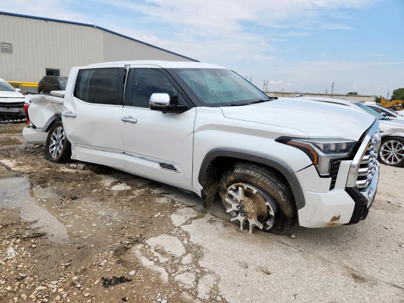 2025 Toyota Tundra VIN 5TFMA5DB1SX239431 COPART salvage auction — Rear End, TX - SALVAGE VEHICLE TITLE, sold $26,200 on 2025-10-23 (photo 4)