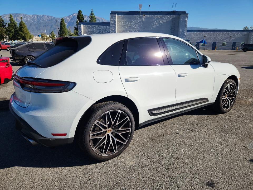 2022 Porsche Macan VIN WP1AA2A57NLB11883 COPART salvage auction — FRONT END, Ca - Salvage Certificate, sold $28,000 on 2026-09-17 (photo 3)