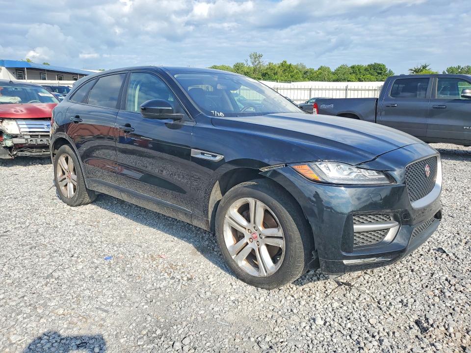 2017 Jaguar F-pace VIN SADCL2BV4HA064772 COPART salvage auction — NORMAL WEAR, Al - Certificate Of Title, sold $725 on 2026-09-10 (photo 4)