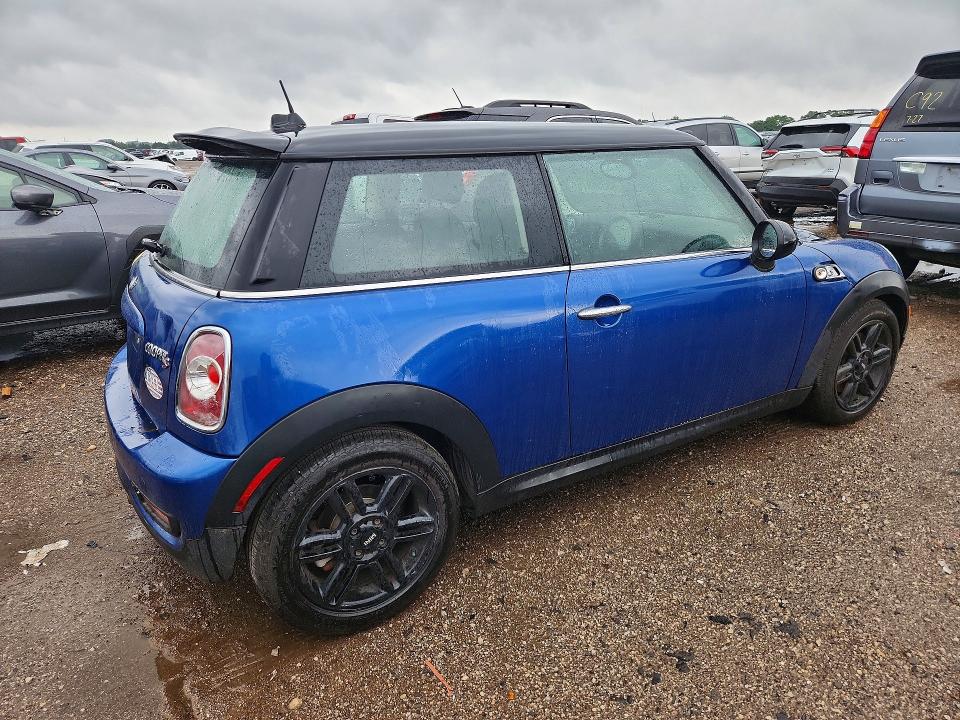 2012 Mini Cooper VIN WMWSV3C51CT387936 COPART salvage auction — REAR END, Il - Salvage Certificate, sold $1,550 on 2026-09-01 (photo 3)