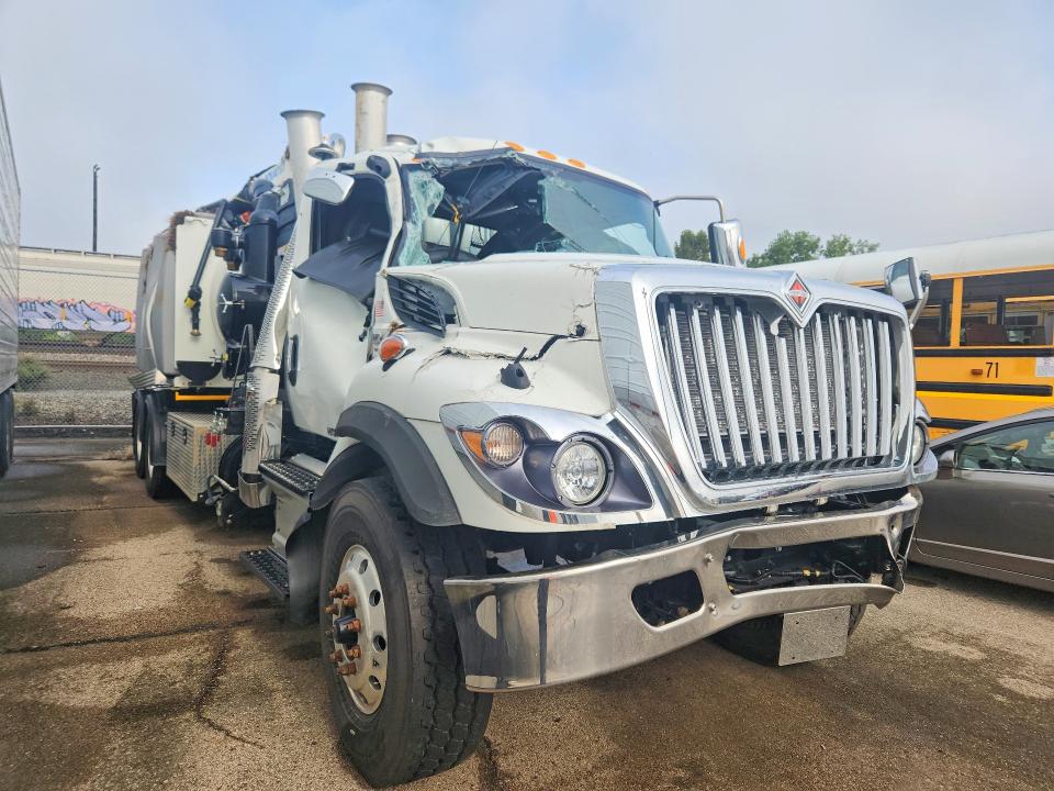 2024 International Hv VIN 3HAEKTAT4RL312828 COPART salvage auction — ROLLOVER, OH - CERT OF TITLE-SALVAGE, sold $15,900 on 2026-09-17 (photo 4)