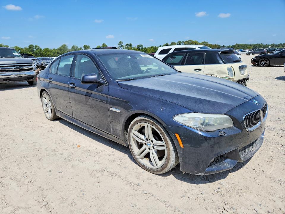 2013 BMW 5er VIN WBAFR7C53DC828853 COPART salvage auction — MINOR DENT/SCRATCHES, Tx - Certificate Of Title, sold $150 on 2026-09-01 (photo 4)