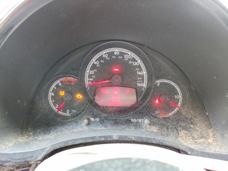 2017 Volkswagen Beetle VIN 3VWF17AT8HM613398 COPART salvage auction — SIDE, Md - Certificate Of Title, sold $975 on 2026-09-01 (photo 9)
