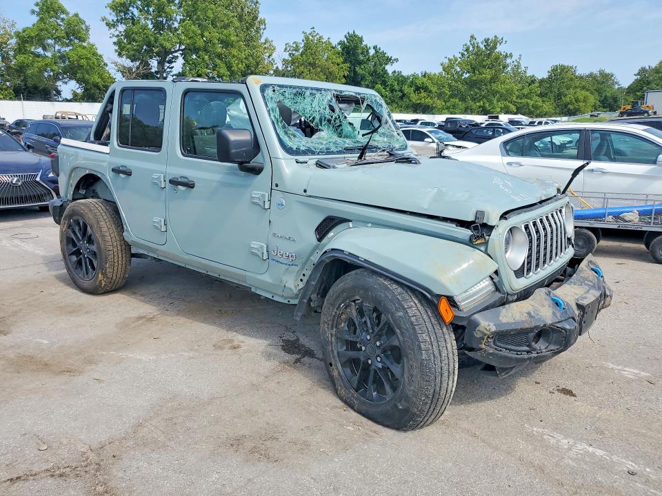 2024 Jeep Wrangler / VIN 1C4RJXP62RW276875 COPART salvage auction — ROLLOVER, Fl - Certificate Of Destruction (P), sold $9,000 on 2026-08-25 (photo 4)