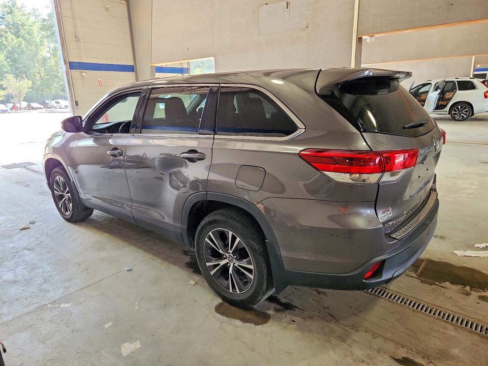 2019 Toyota Highlander VIN 5TDBZRFH1KS735795 COPART salvage auction — MINOR DENT/SCRATCHES, Va - Certificate Of Title (P), sold $11,500 on 2026-10-09 (photo 2)