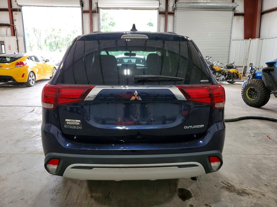 2019 Mitsubishi Outlander VIN JA4AZ3A38KZ005850 COPART salvage auction — MINOR DENT/SCRATCHES, Ny - Certificate Of Title, sold $2,800 on 2026-08-20 (photo 6)