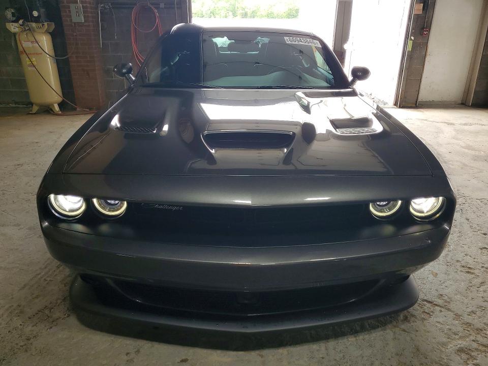 2021 Dodge Challenger VIN 2C3CDZFJ0MH586906 COPART salvage auction — MINOR DENT/SCRATCHES, Nj - Certificate Of Title, sold $14,200 on 2026-10-09 (photo 5)