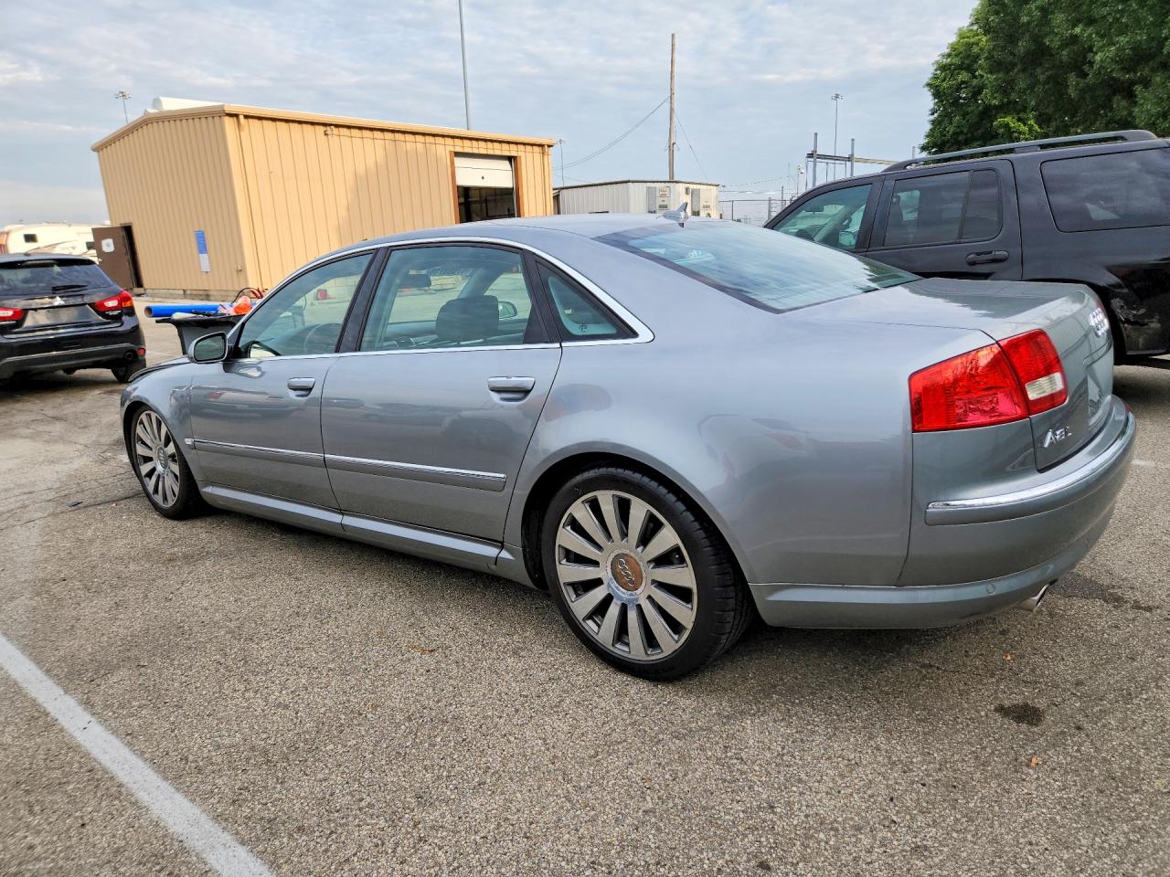 2007 Audi A8 VIN WAUMV44E17N022454 COPART salvage auction — Minor Dent/Scratches, Ct - Clean Title, sold $900 on 2026-09-18 (photo 2)