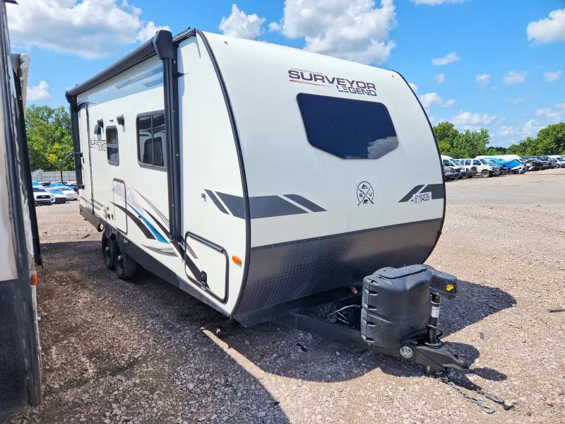 2022 Forest river Surveyor VIN 4X4TSVV22NL042586 COPART salvage auction — ROOF, AL - CERT OF TITLE-SALVAGE TITLE, sold $6,200 on 2026-09-15 (photo 1)