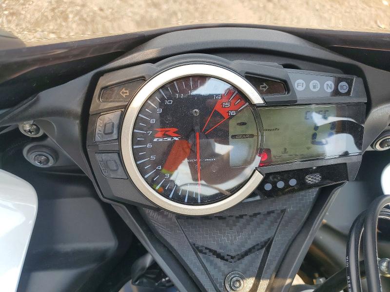 2025 Suzuki Gsx-r VIN JS1GR7MA0S7100992 COPART salvage auction — REAR END, WA - BILL OF SALE, sold $2,800 on 2026-09-04 (photo 7)