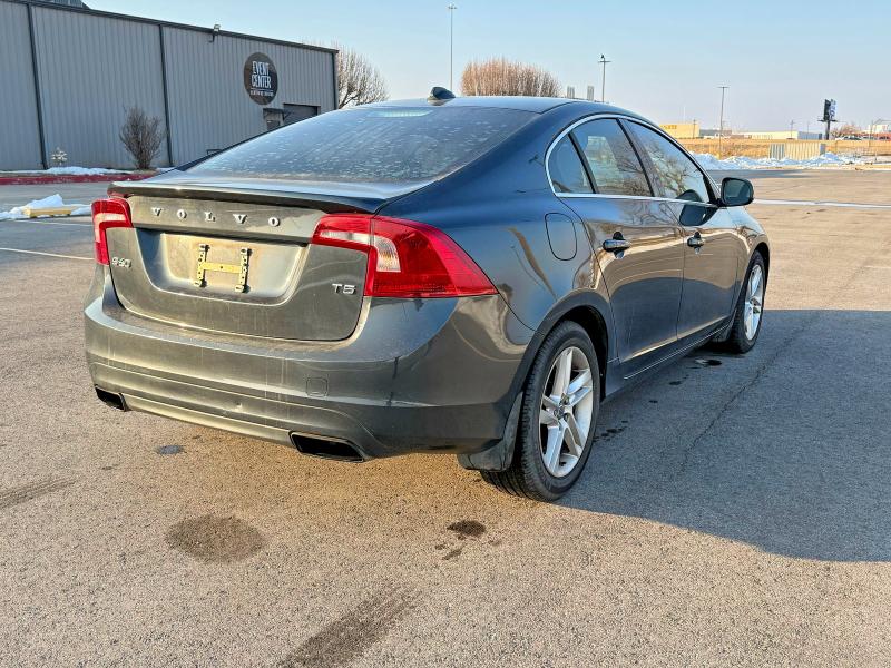 2015 Volvo S60 VIN YV140MFB3F1308889 COPART salvage auction — MINOR DENT/SCRATCHES, Tx - Certificate Of Title (P), sold $3,400 on 2026-08-11 (photo 4)
