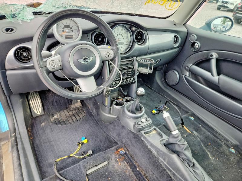 2005 Mini Cooper VIN WMWRE33495TD98713 COPART salvage auction — Burn Engine, WI - JUNKED VEHICLE BILL OF SALE, sold $300 on 2026-08-24 (photo 8)