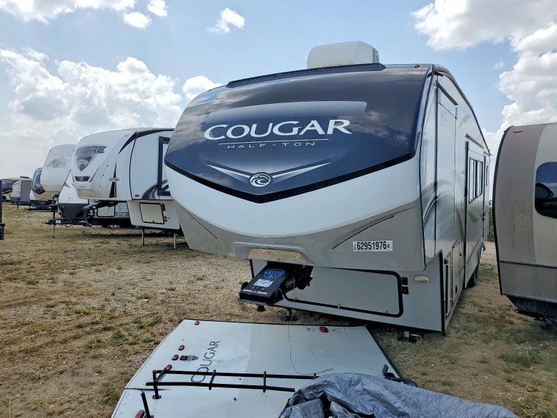 2021 Keystone rv . VIN 4YDF32B24M2513092 COPART salvage auction — REAR END, TX - SALVAGE VEHICLE TITLE, sold $8,900 on 2026-10-15 (photo 2)
