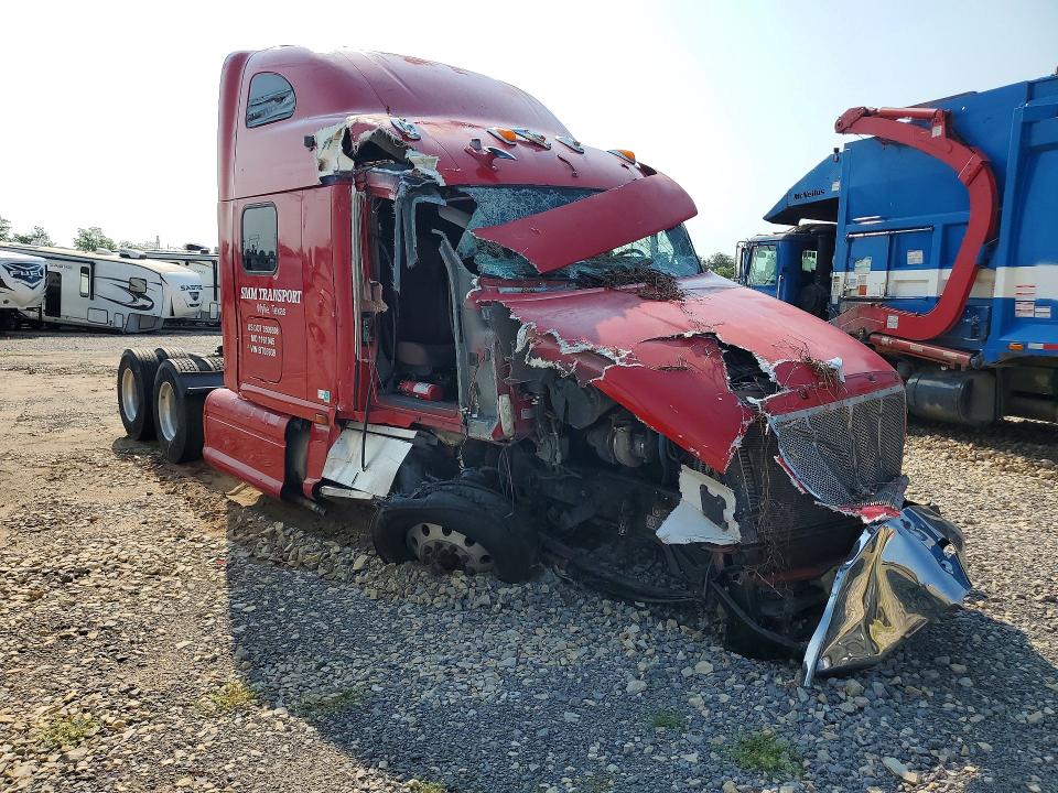 2011 Peterbilt - VIN 1XP7D49X0BD103939 COPART salvage auction — ALL OVER, NE - CERT OF TITLE-SALVAGE, sold $800 on 2026-09-04 (photo 4)