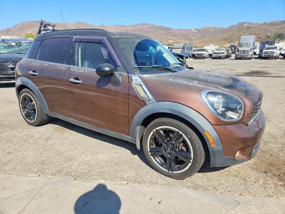 2013 Mini Cooper VIN WMWZC3C57DWP21231 COPART salvage auction — MINOR DENT/SCRATCHES, Ca - Dis/Dlr/Exp Only Clean Title, sold $925 on 2026-08-14 (photo 4)