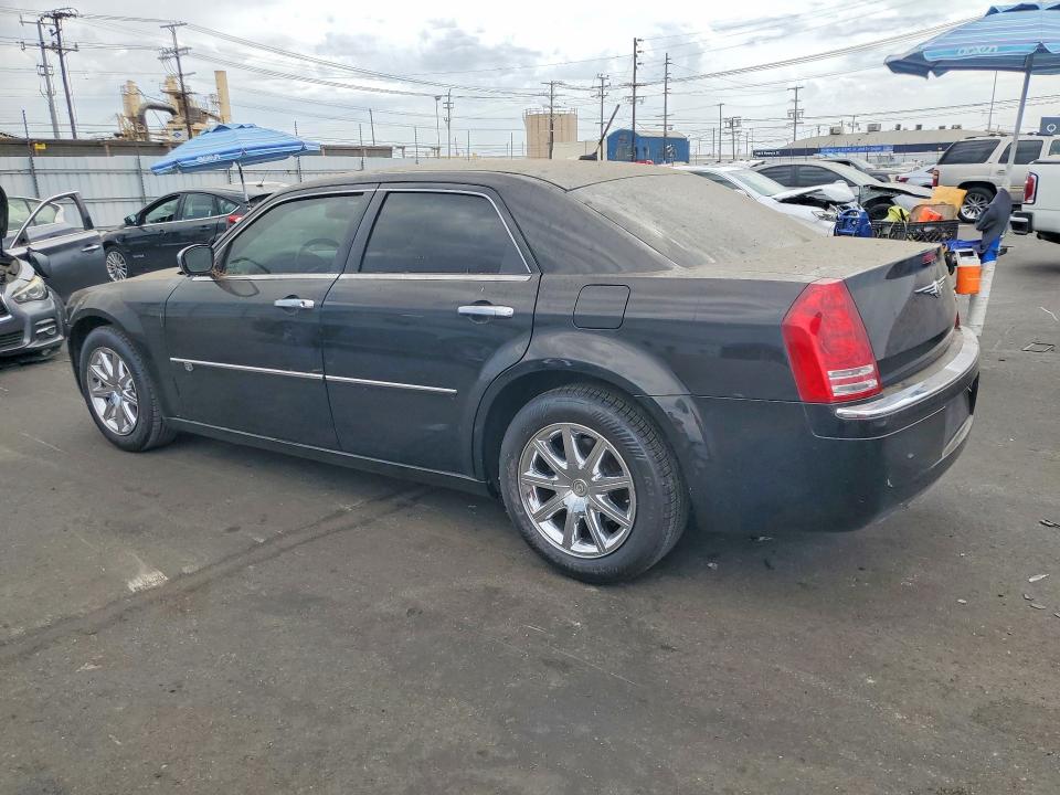 2008 Chrysler 300 VIN 2C3KA63H18H140239 COPART salvage auction — MINOR DENT/SCRATCHES, CA - DIS/DLR/EXP ONLY CLEAN TITLE (P), sold $275 on 2026-09-30 (photo 2)