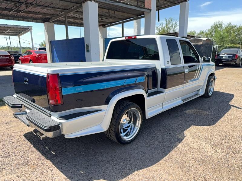 1997 Chevrolet Gmt VIN 2GBEC19R0V1128775 COPART salvage auction — MINOR DENT/SCRATCHES, TX - CERTIFICATE OF TITLE (P), sold $5,400 on 2026-09-14 (photo 4)