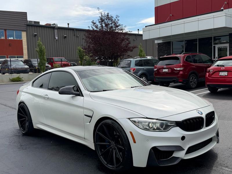 2015 BMW M4 VIN WBS3R9C51FK334378 — COPART salvage auction photo