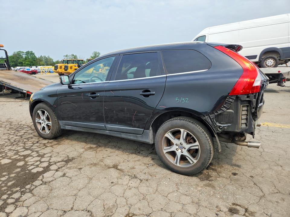 2011 Volvo Xc60 VIN YV4902DZ1B2189693 COPART salvage auction — REAR END, Pa - Certificate Of Salvage, sold $525 on 2026-08-18 (photo 2)