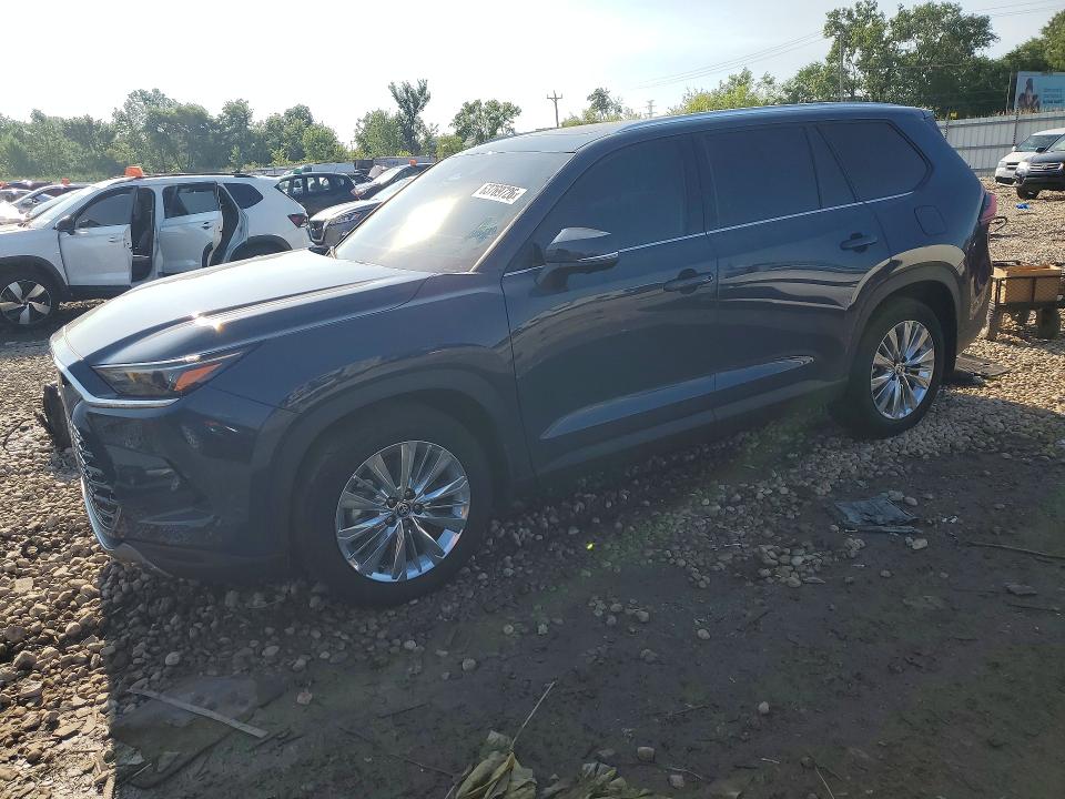 2024 Toyota Highlander VIN 5TDAAAB50RS034613 — COPART salvage auction photo