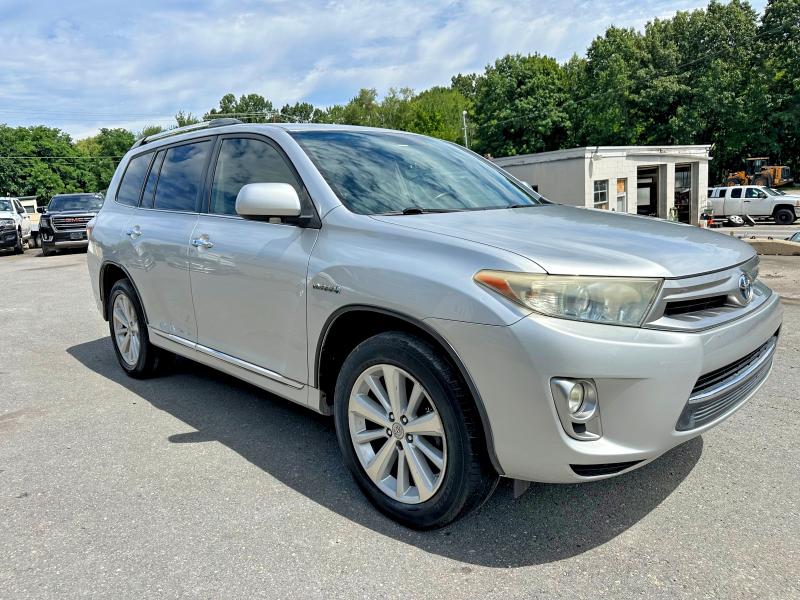 2012 Toyota Highlander VIN JTEDC3EH8C2007226 COPART salvage auction — MINOR DENT/SCRATCHES, Ny - Certificate Of Title (P), sold $8,000 on 2026-08-21 (photo 4)
